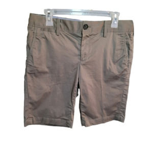 BANANA Republic,  womens khaki shorts,  Size 10, NWOT